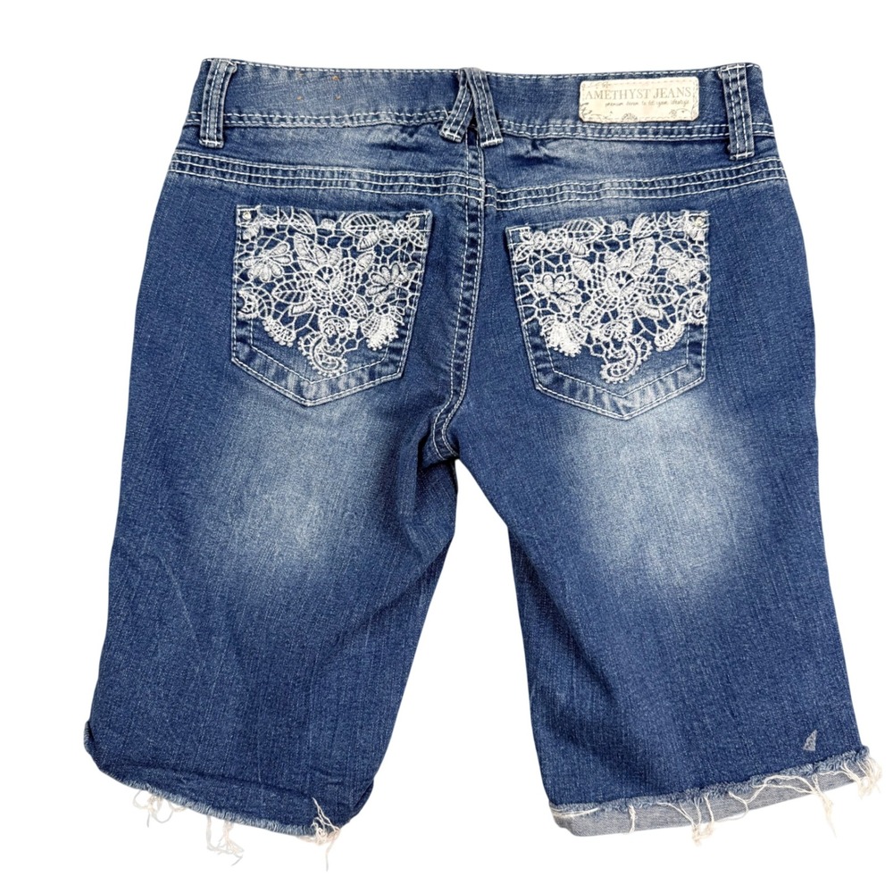 Amethyst Jeans Womens Size 9 Blue Distressed Lace Pocket Bermuda Shorts Denim - Picture 2 of 10